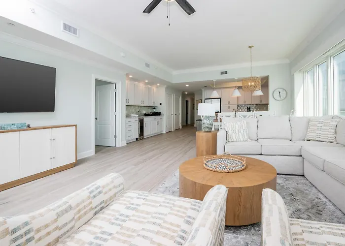 Phoenix Gulf Towers 2108 Apartment *